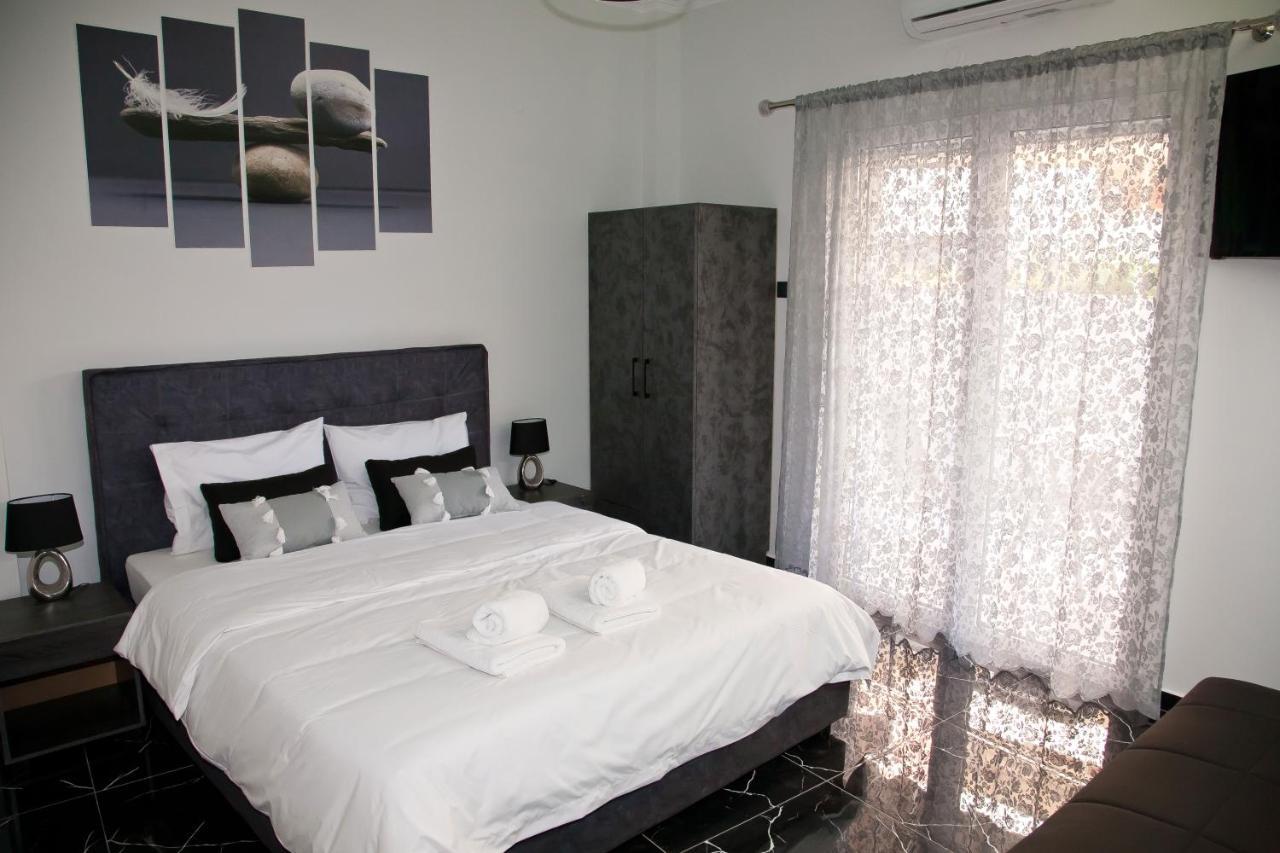 Chris Luxury Studio Ioannina Exterior photo