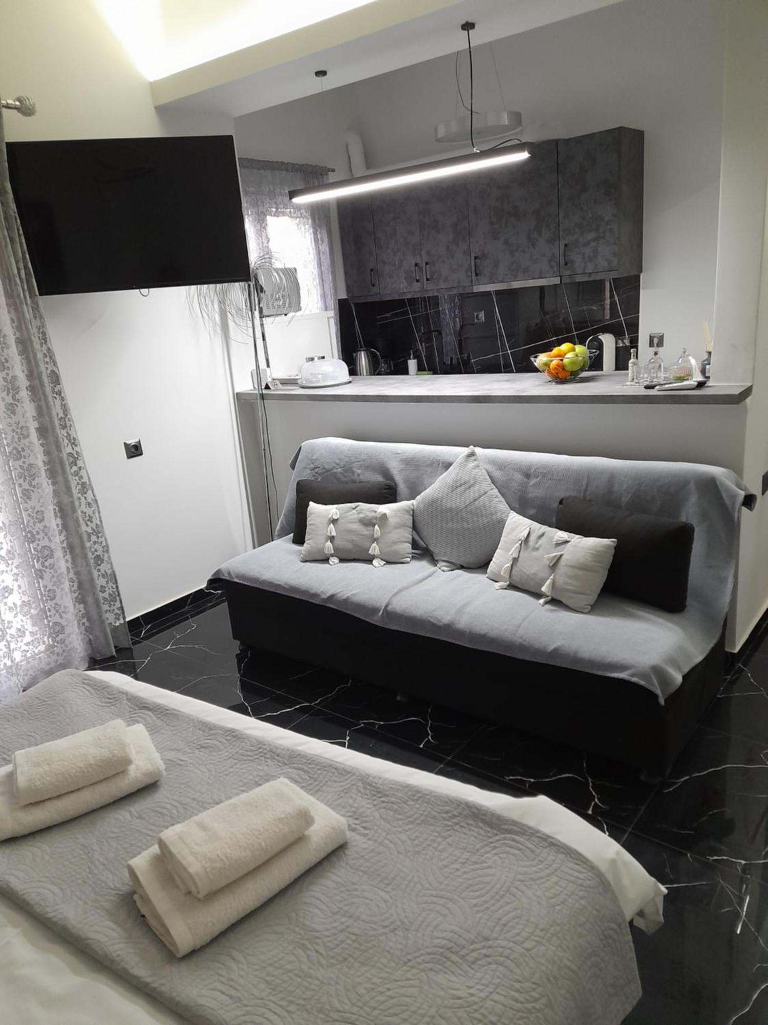 Chris Luxury Studio Ioannina Exterior photo